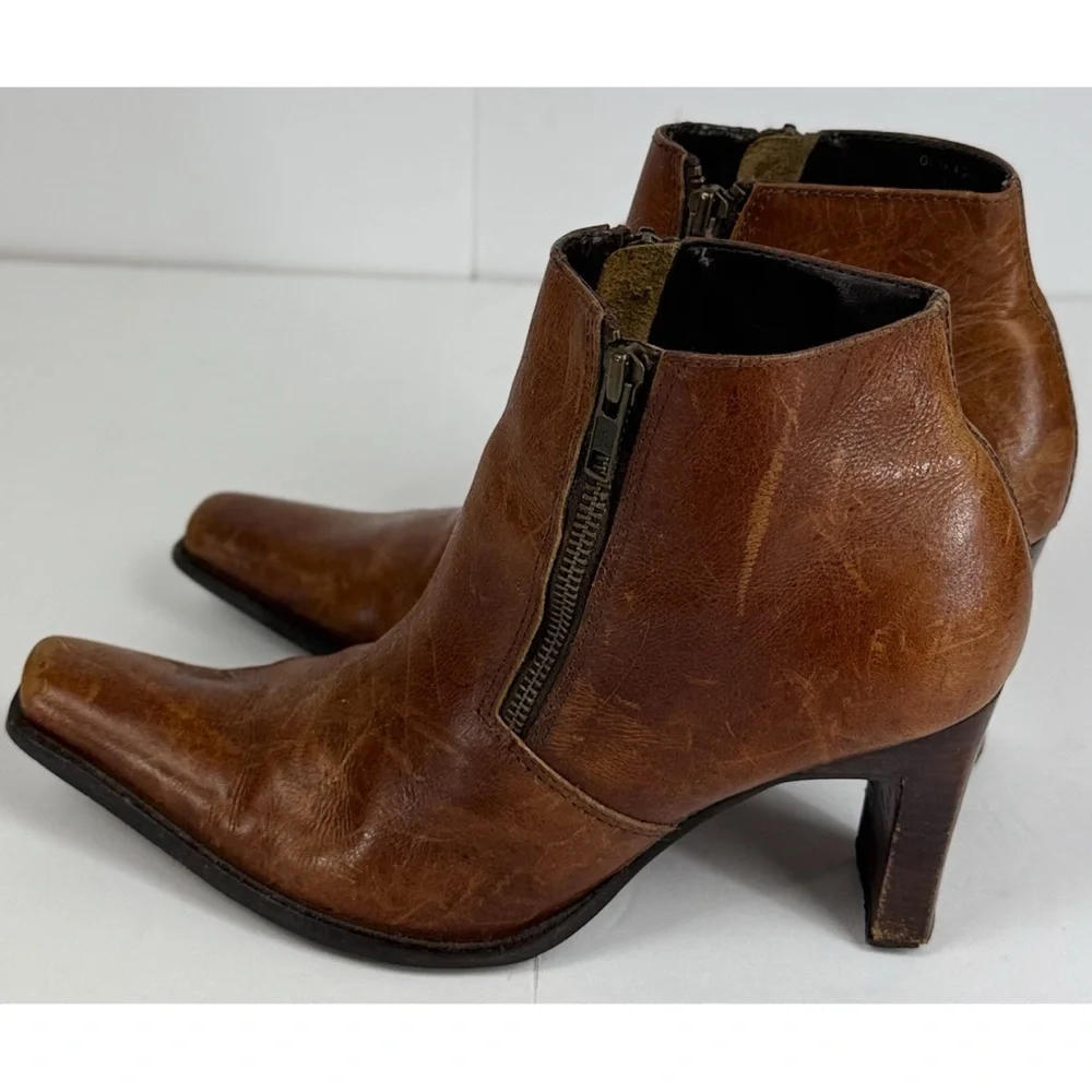 Steve Madden Women's vintage Y2K Pointed Ankle Boots, size 10 - Picture 3 of 14